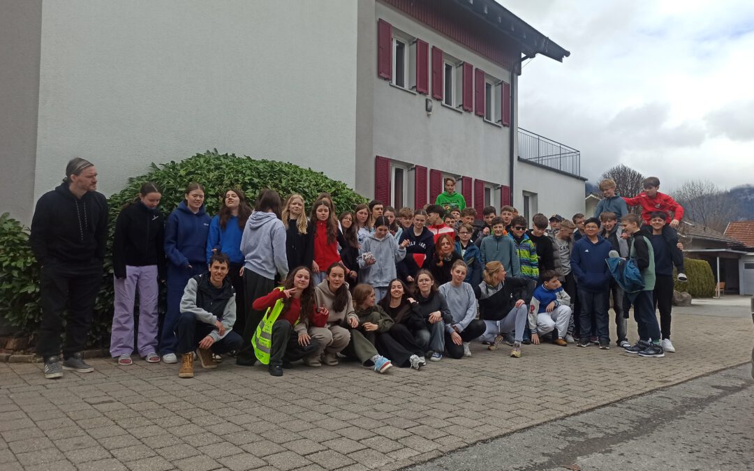Ski-Schullandheim der Achtklässler: Team-Arbeit einmal anders